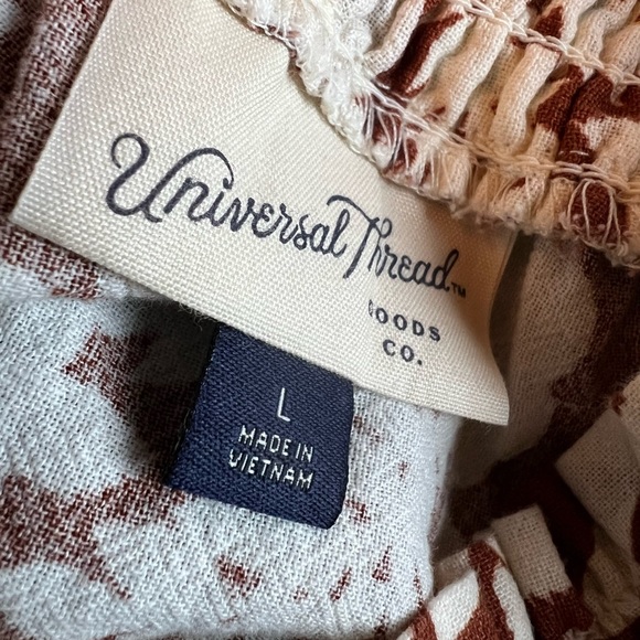 Universal Thread Skirt - Picture 4 of 4